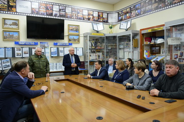 Депутаты и сотрудники аппарата гордумы пожелали Андрею Малышеву успешного выполнения боевых задач